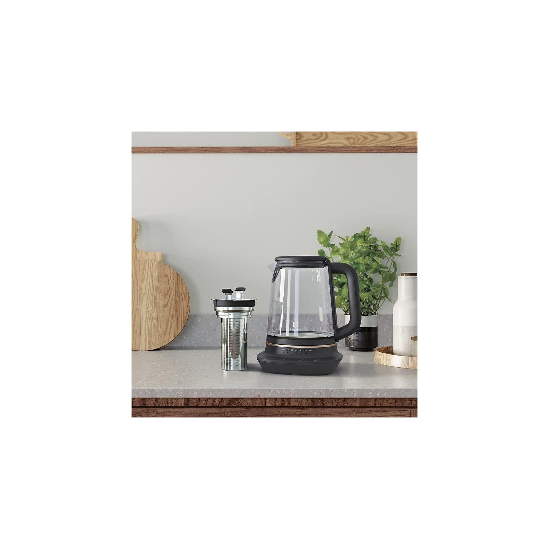 Електрическа кана - Electrolux E7GK1-8BP, 1.7L, регулируем термостат, автоматично изключване, черна/медна 6