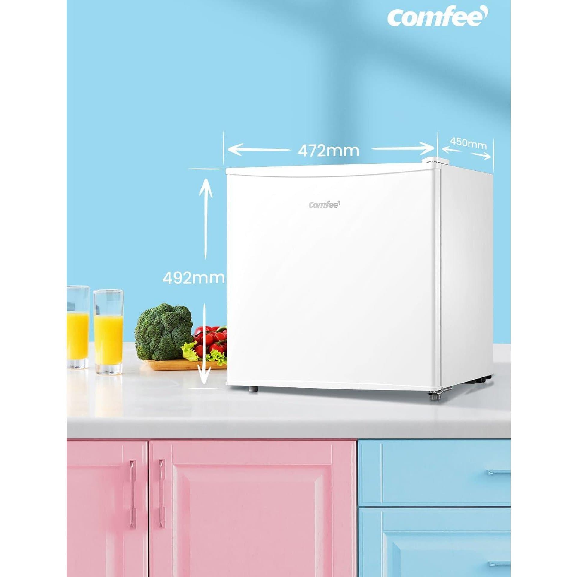 Мини хладилник - Comfee RCD50WH2(E) обем 43 L регулируема температура 5